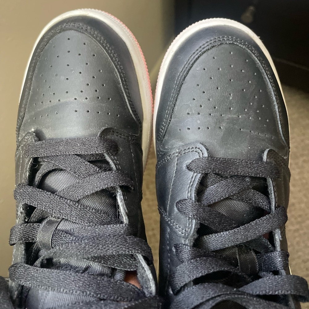 Jordan 1’s - Picture 8 of 9